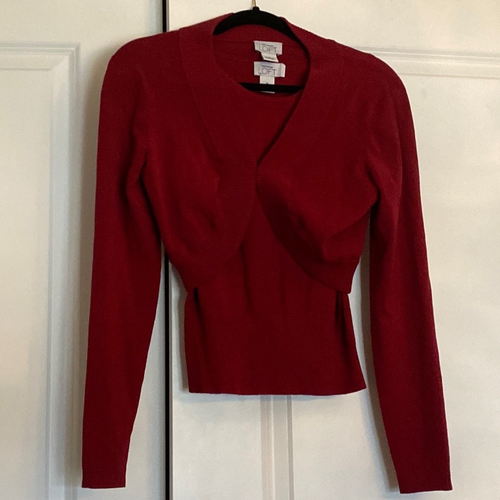 Loft 2 piece belaro and sleeveless sweater size M red